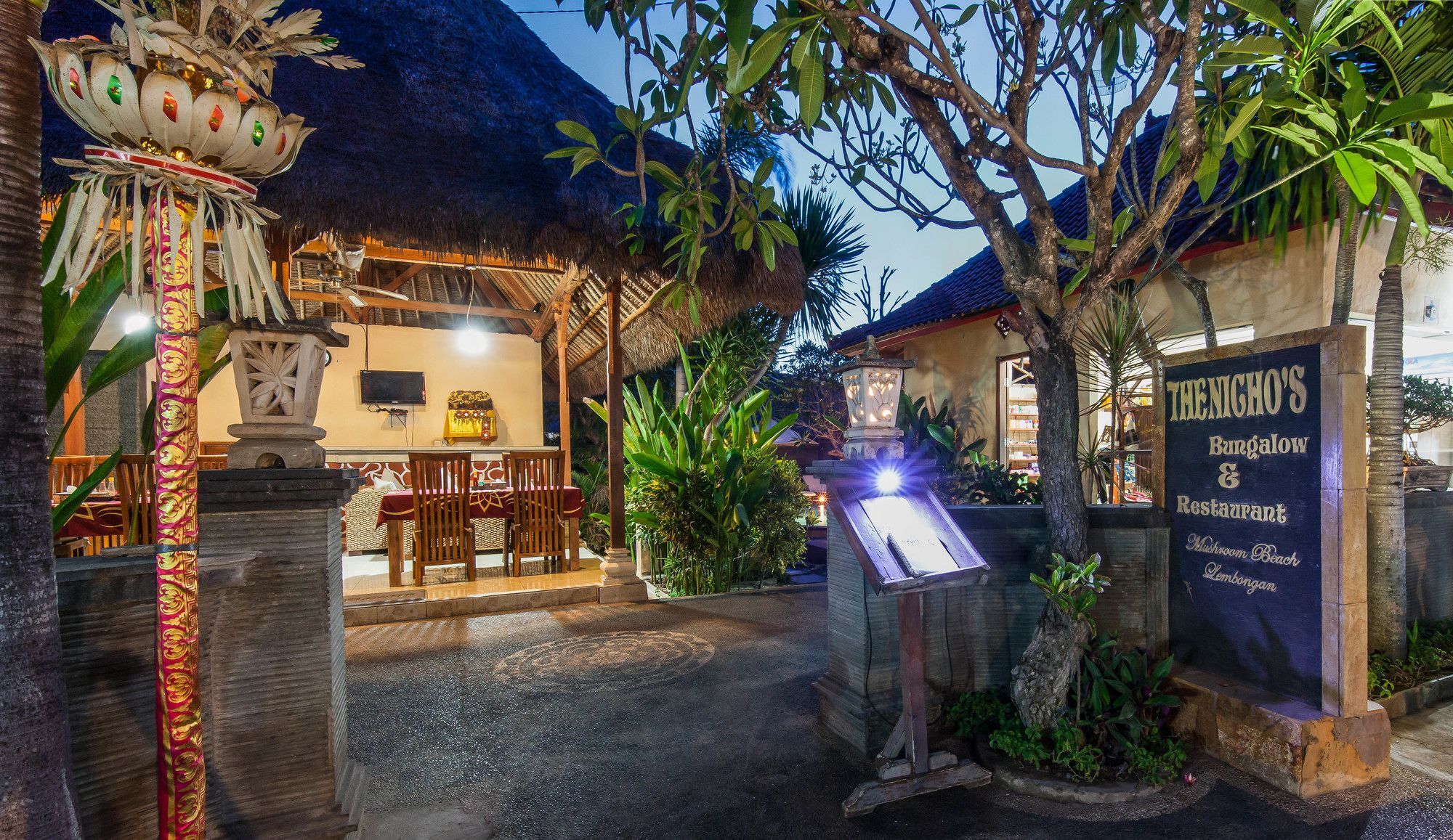 The Nichos Bungalows And Villas Nusa Lembongan Eksteriør billede